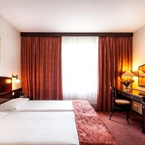 Kamer met een Queen Size Bed